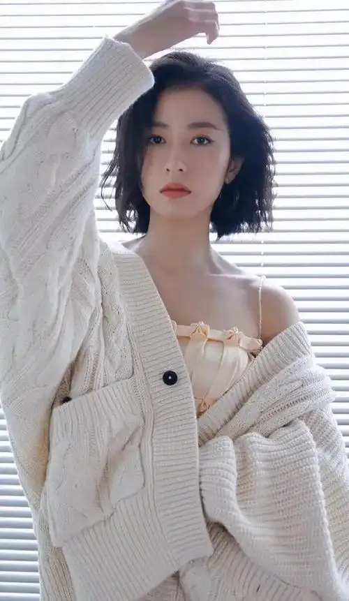 周雨彤老大不小了为什么还不成熟