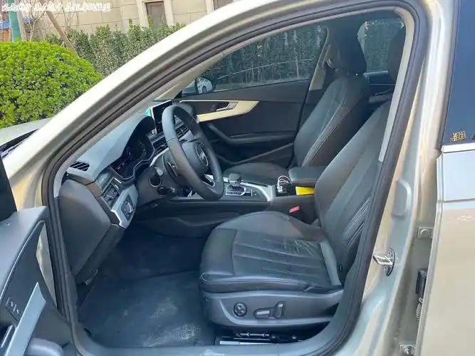 出售一台19年奥迪a4l