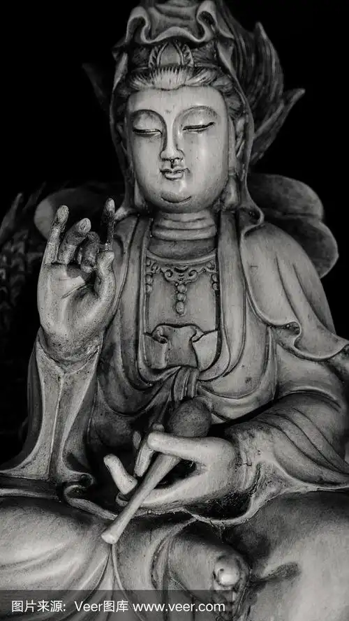 黑白风格的佛像具有淡黑色的造像