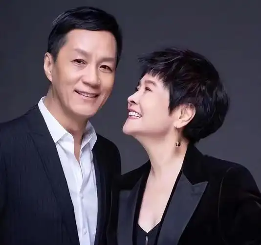 梁丹妮和冯远征一开始是有要孩子的打算的.