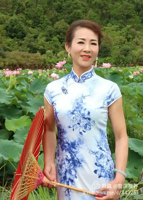 旗袍飘飘荷中来 - 美篇