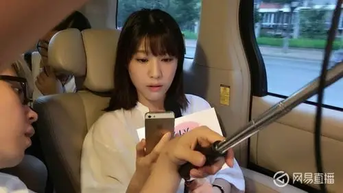 btv女主播悦悦夜探精神病院 揭秘压力害人真相