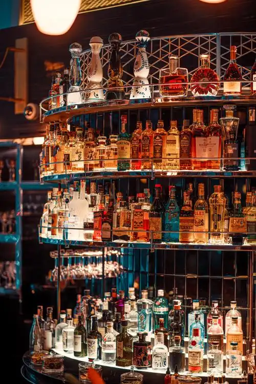 曼谷酒吧推荐丨夜景尽收眼底·penthouse bar    01作为一个爱好夜