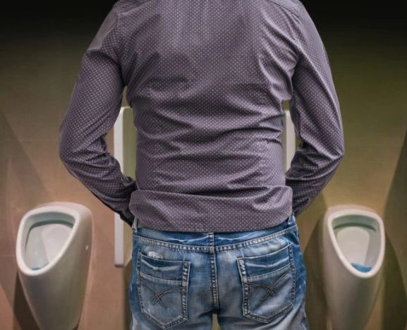 为什么女性不能像男性那样站着尿尿?今天和你详细说一说!