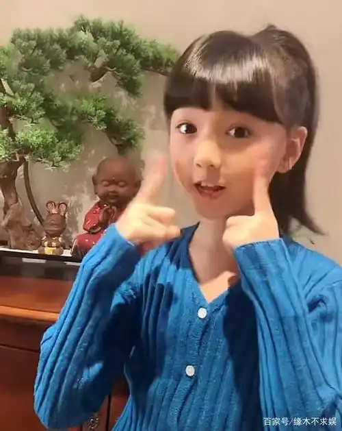 9岁小山竹变化大,曾搭档邓伦上《爸爸去哪儿》,今