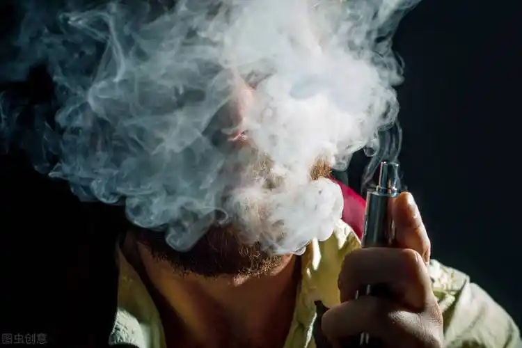 谢谢你抽电子烟:一场害人的健康骗局,不仅戒不了烟还有4点危害