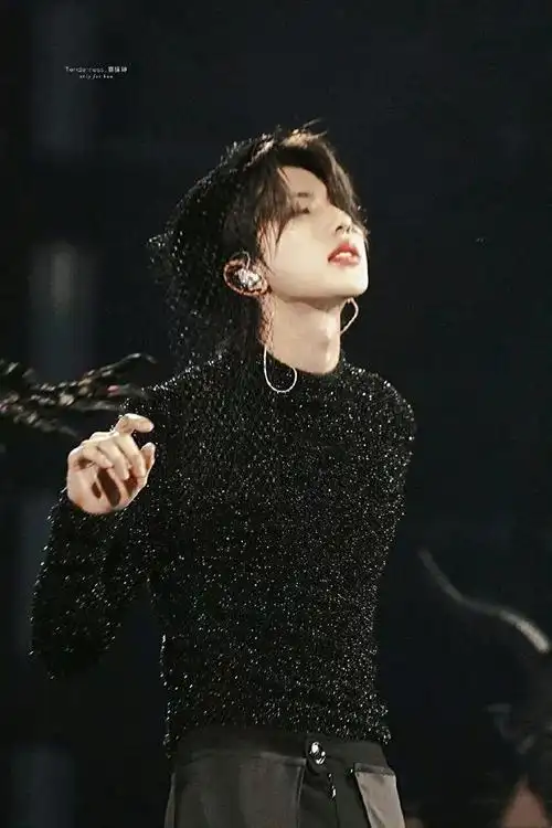 后期2周p掉万帧日补贴千元,蔡粉不离弃|p图|蔡徐坤|华晨宇|跑男团