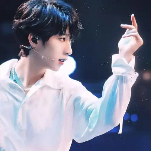 贺峻霖头像时代少年团之贺峻霖头像破局而出贺