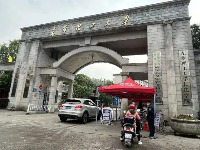 疫情下,抚州大学生的真实生活!好笑又心疼!