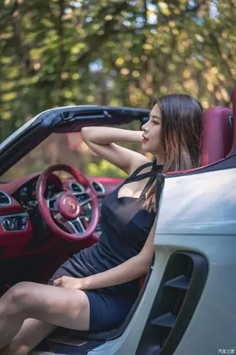 新年迎好运撩妹神器718你们想要的豪车配美女来了