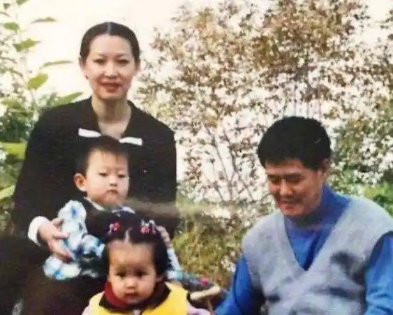 赵本山前妻葛淑珍:从洗碗工到百万富婆,活成别人羡慕的样子_女儿_儿子