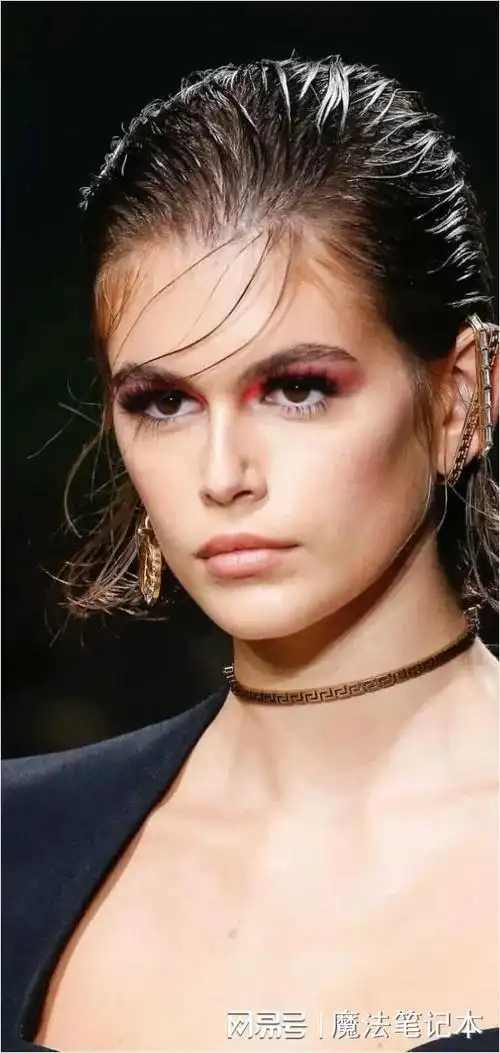 欧美明星凯雅伯格全图写真合集