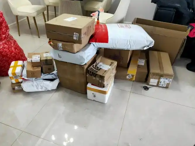 新家的一堆快递