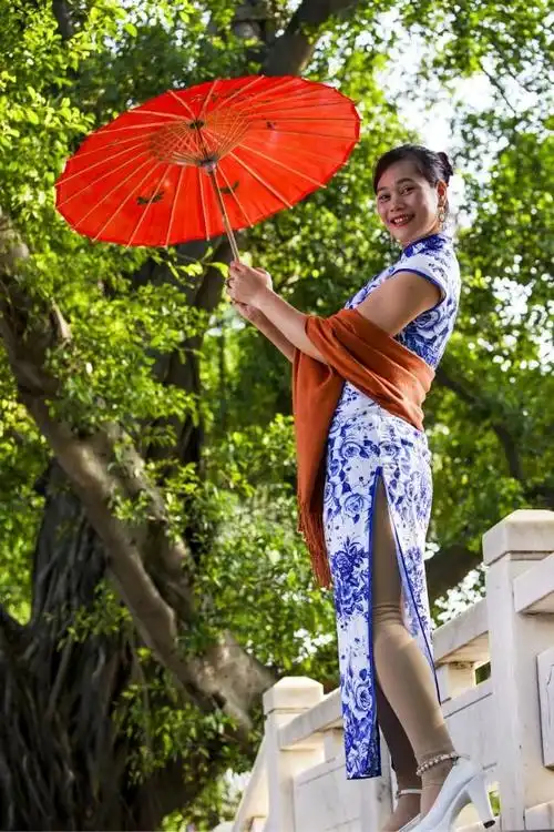 老来俏 旗抱秀 - 美篇