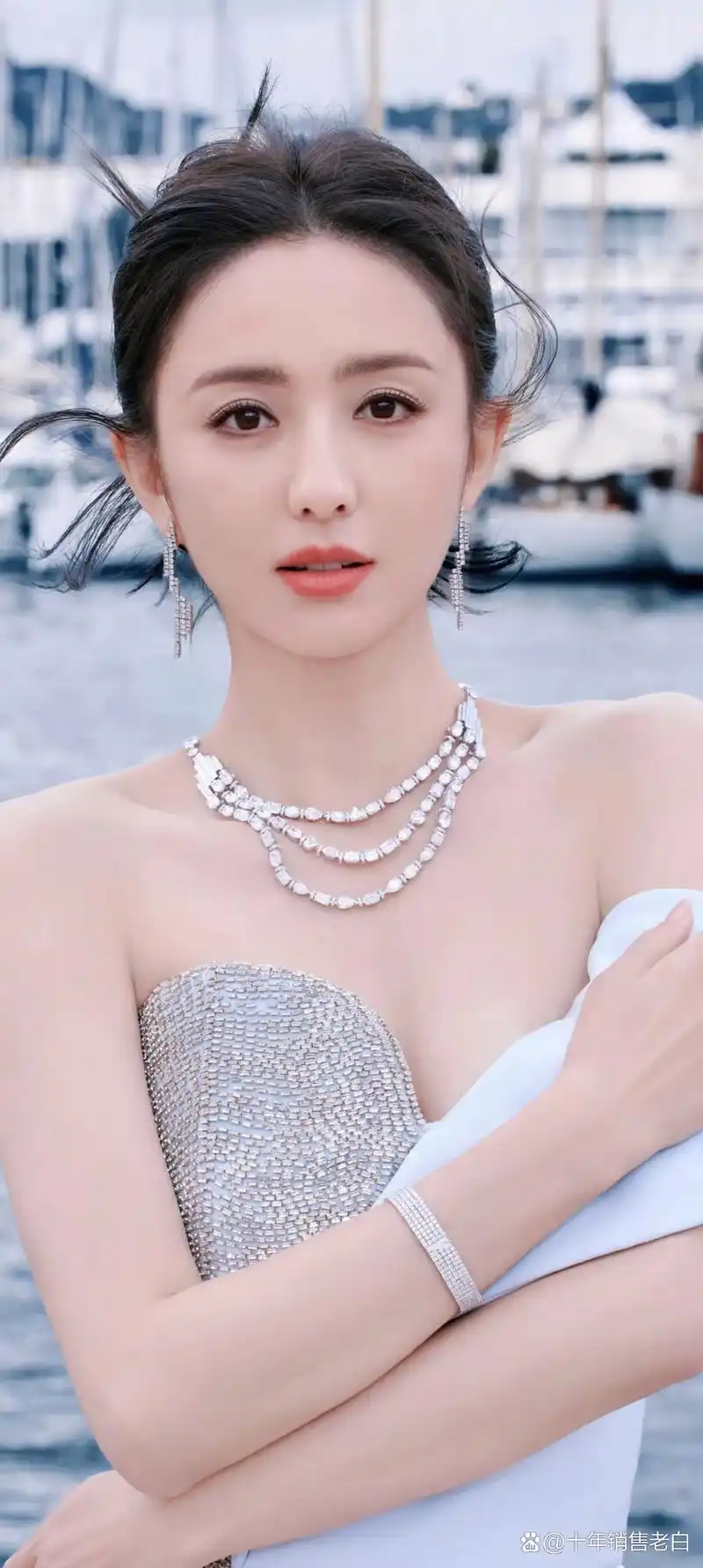 佟丽娅美图分享,丫丫肤白貌美,优雅美丽,妩媚动人,气质出众