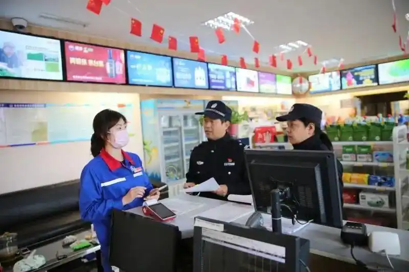 榜样的力量|高全军:用真心真情温暖百姓