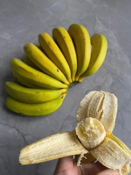 你们吃过这种绿皮香蕉嘛