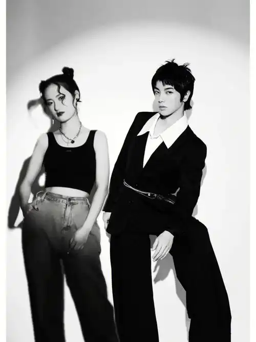 华晨宇终于跟火星魔王有合照啦