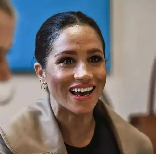 梅根的颜值失去了ps和美颜滤镜的加持后变化太大