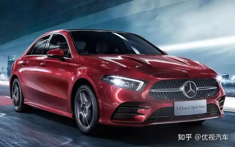 奔驰a级现最高降10万最低15万多能买光车标就值10万