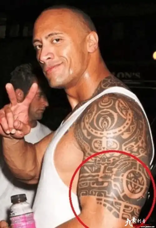 dwayne johnson巨石强森的文身_成都千灵刺青纹身