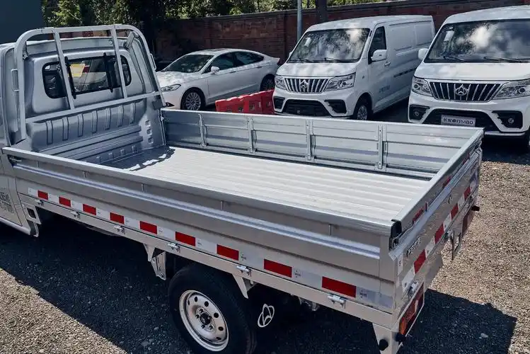 全新长安星卡微型卡车 新动力 提升满载加速能力 外观造型更年轻