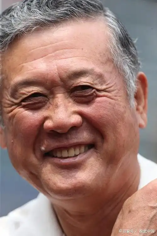 心理测试:哪个老人的笑容最幸福?测你是不是年龄越大越富有