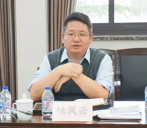 周浦企业服务中心总经理郏敏杰,周浦镇规划建设和环保办公室主任陈锋