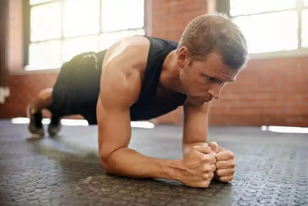 加强核心力量,提高训练质量!