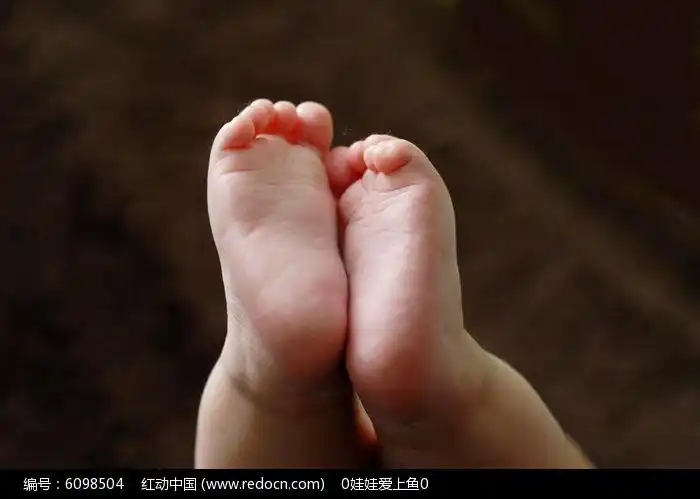 可爱的小脚丫