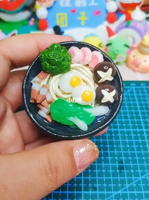 超轻粘土自制海鲜鸡蛋面