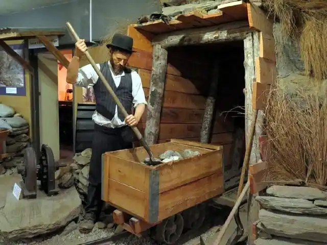 博物馆里无不充斥着90年代的淘金热