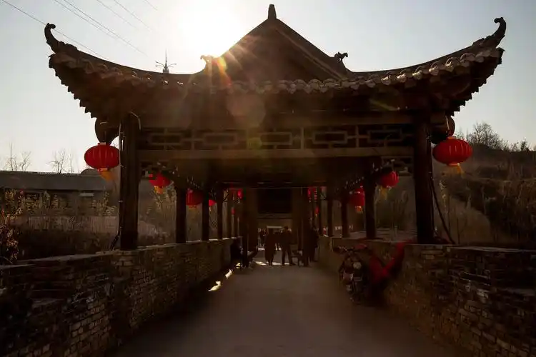 闲游民俗文化村一一倒盏村