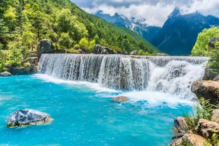 云南六日行 (篇二 . 丽江山水情 )