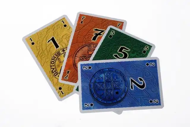 桌游里的卡牌可以用来做什么? - 知乎