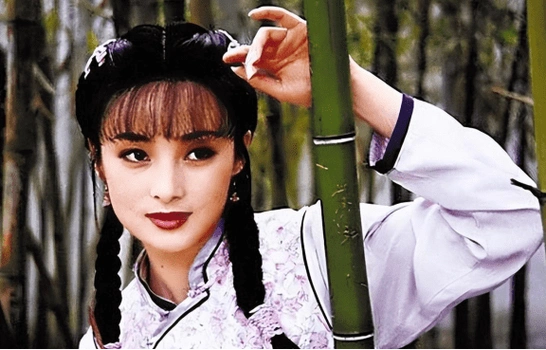 "纯元皇后"蒋勤勤的感情史:历尽千帆才与"胖橘"陈建斌长相守