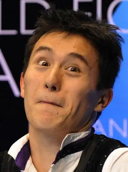 图文花滑世锦赛男单短节目陈伟群搞笑表情被抓拍