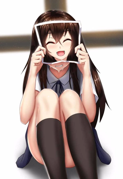 求一张一个人摘下面具,在哭泣的图片,不是小丑,好像是一个女人