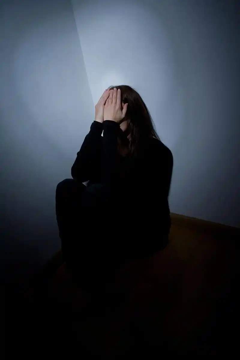 在闲聊中,我无意间跟他提及下班后准备打车回家.