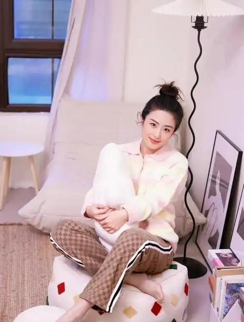 徐百慧:长相漂亮演技好,为人低调不张扬,40岁依旧单身