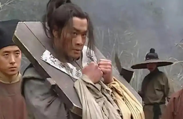 古代犯人被发配过程中,衙役押送来回几千里,是不是非常受罪?