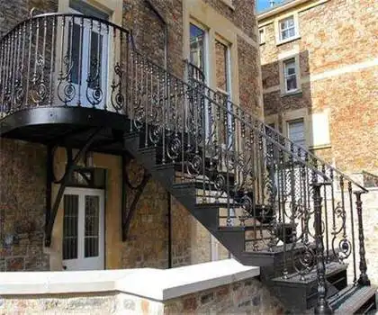 详解农村室外露天楼梯的设计窍门及最佳尺寸