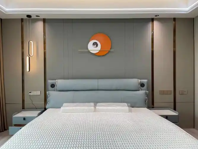 卧室背景怎么选皮革硬包戳过来