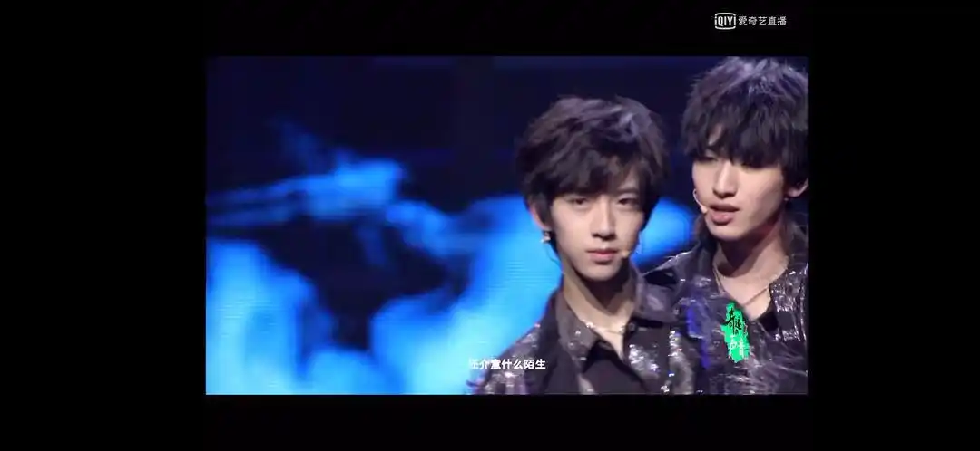 今天把楼 做我的猫 那个舞台看了十多遍