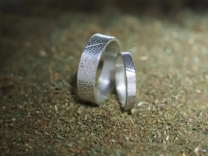 带在手上#小众戒指  #diy银饰戒指  #diy   #手工银饰  #情侣  #情侣