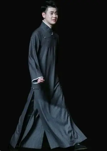 张云雷~大连专场(二)及枣红色大褂,黑白照