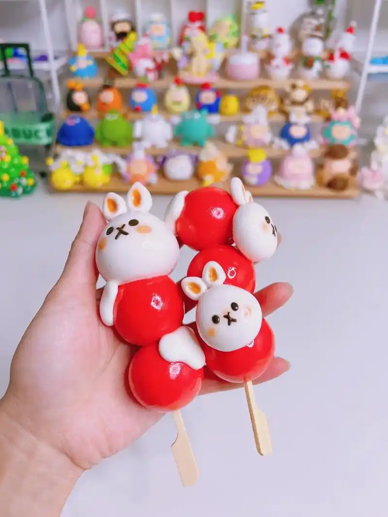自制手作兔年可爱糖葫芦.超级可爱的兔兔糖葫芦来啦!
