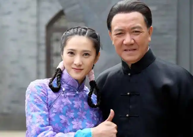 百变女神隋俊波火神展多重魅力