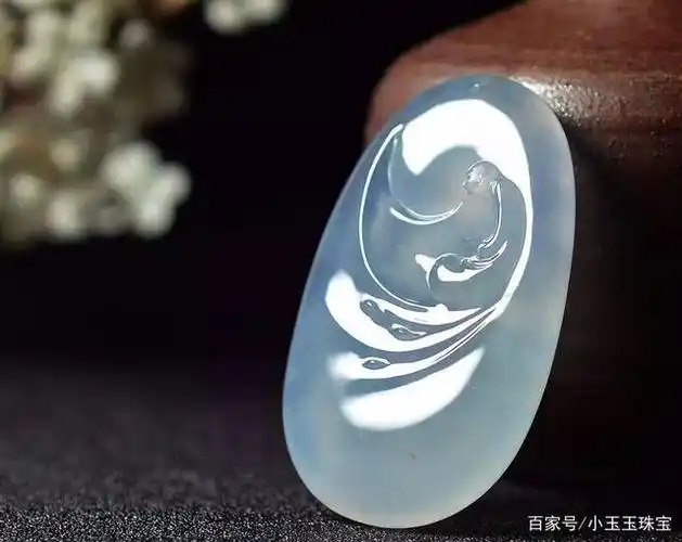 为什么雕刻越简单的玉石越来越受欢迎?