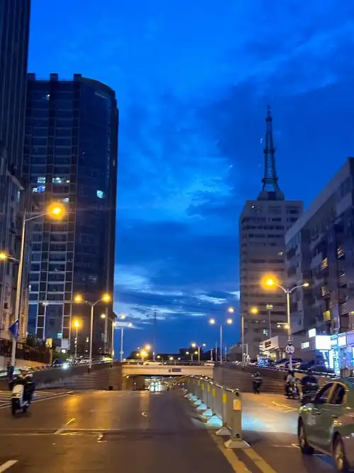 傍晚的天空色彩斑斓